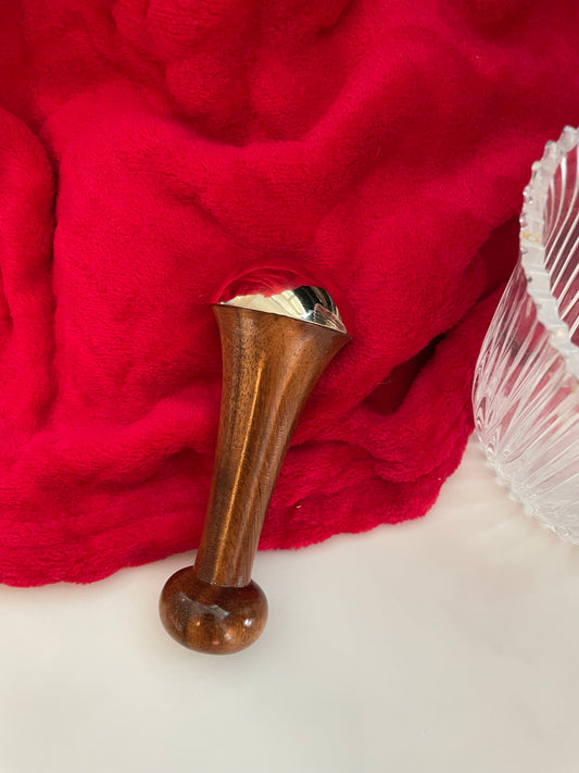 Kansa face wand with Babool Wood Handle